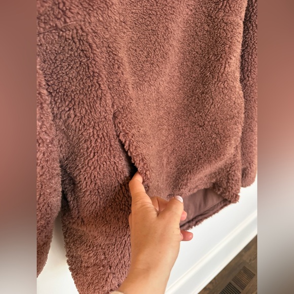 Lululemon Warmth Sherpa Fleece Long Pullover – Brown – Size 4 – great condition - Picture 7 of 8